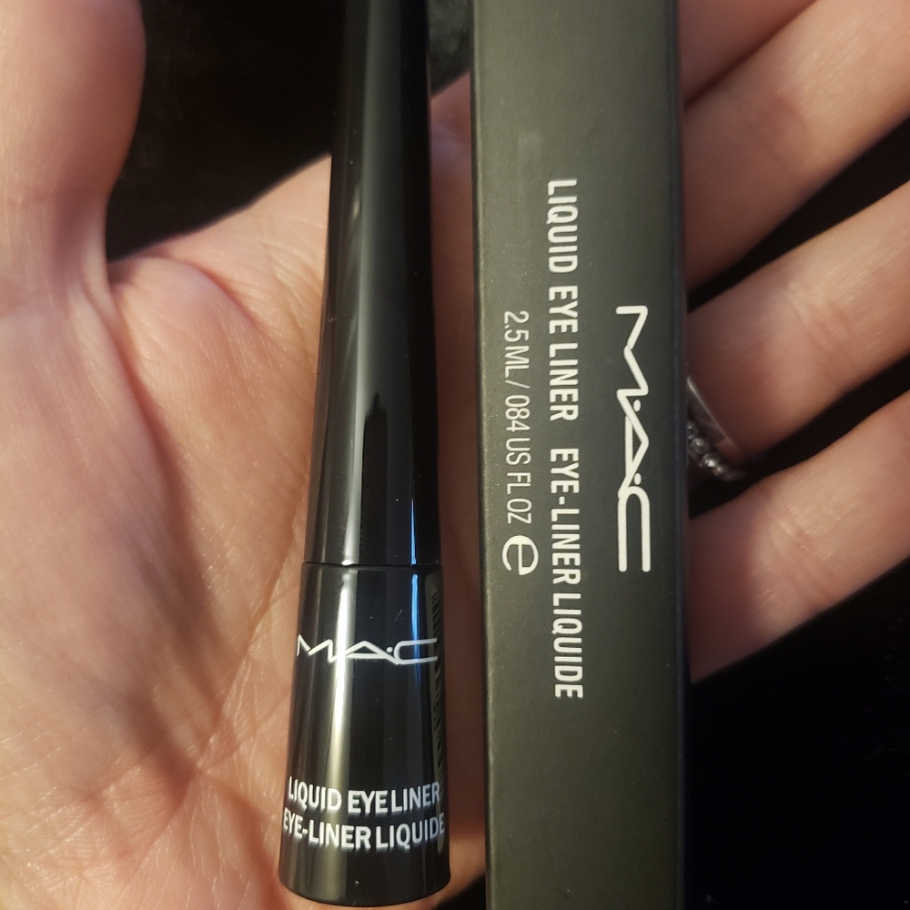 Mac liquid eyeliner